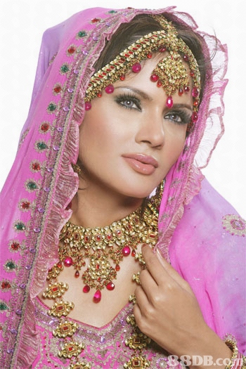 indian wedding hairstyles. indian bridal makeup photos.