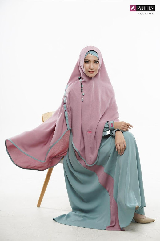 Model Gamis Syari Kancing Depan