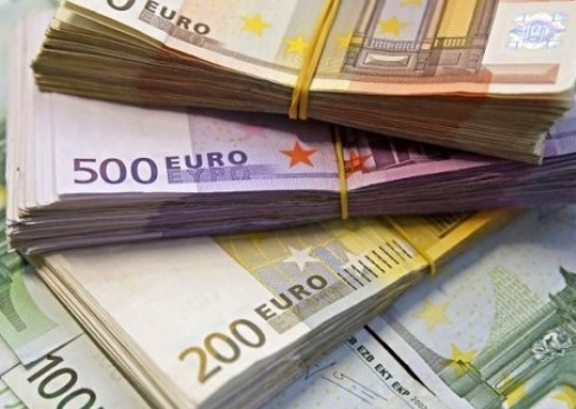 Bank of Albania declaring "war" to euro