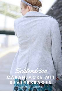  Schlendiran –was für ein klangvoller Name für eine Jacke. So einladend damit umher zu schlendern und fünfe gerade sein zu lassen! Die raffinierte Cabanjacke mit Retrocharme ist ein Schnittmuster für Damen aus der Feder von Lotte und Ludwig. Sie besticht durch Reverskragen, doppelte Knopfreihe und Leistentaschen- der besondere Pfiff? ein Schlitz im Rückenteil und ein Innenfutter.