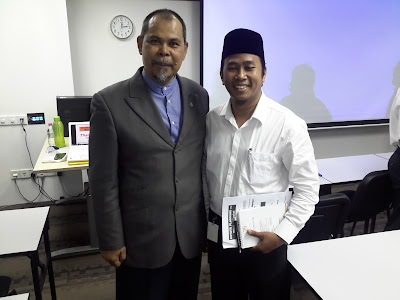 Khaidir Zakaria bersama Rafie Omari di MII