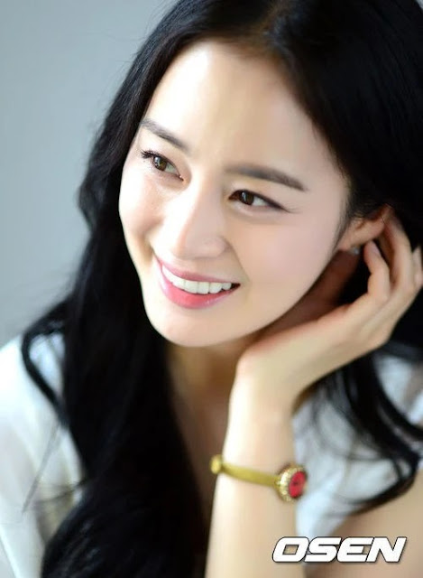 Aktris Korea Kim Tae Hee