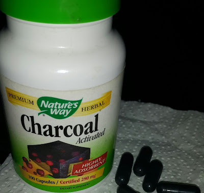 How to treat acne with activated charcoal 