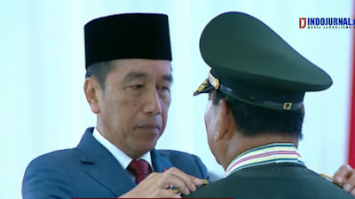 Kenaikan Pangkat Bintang Kehormatan untuk Prabowo: Langkah Politik Joko Widodo yang Tidak Sah dan Melecehkan