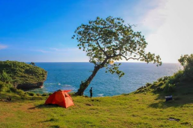 Keindahan Sunrise Pantai Kesirat Jogja, Tiket Masuk, Lokasi, Camping