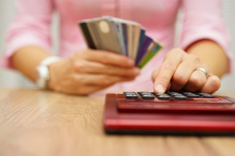 Tìm hiểu lãi suất thẻ tín dụng và 4 lưu ý giúp bạn không mất tiền oan 