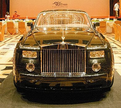  rides then checkout these collection of most expenive pimped up cars