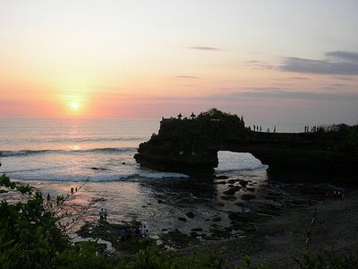 Tanah Lot Bali. Praying At Tanah Lot Temple