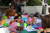 Alumnos de las aulas culturales muestran en Herriko Plaza lo aprendido durante el curso