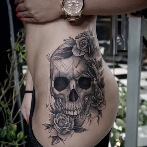 este_bad_ass_crnio_tatuagem_para_mulheres