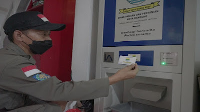 Upaya Pemkot Bandung Entaskan Kemiskinan, Hadirkan ATM Beras di 27 Kecamatan