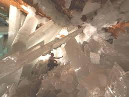 gua kristal yang mengagumkan