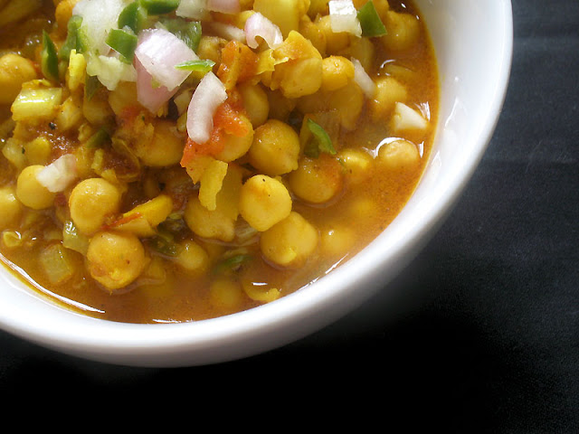spicy sour chickpeas