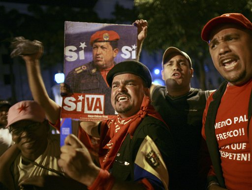 ELECCIONES DUDOSAS: Venezolanos aprueban reelección indefinida de Chávez