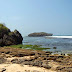 Panorama Wisata Pantai Krakal Di  Gunungkidul