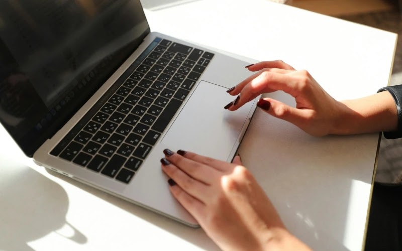 Cyber Monday Deals | How to Survive #CyberMonday