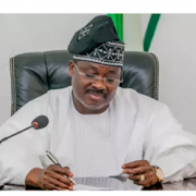 
Flush out gun-welding herdsmen, kidnappers – Ajimobi charges police
