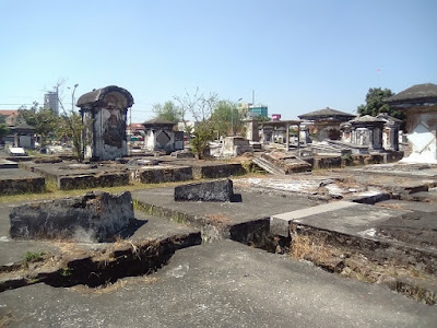 Makam Belanda Surabaya