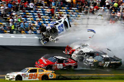 Nascar Daytona International Speedway Crash 28 People Injured
