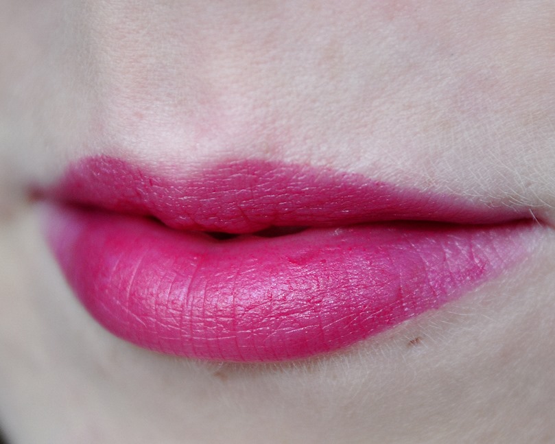 urban decay revolution lipstick catfight swatch