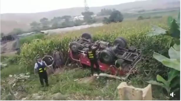 ACCIDENTE EN LA CURVA DEL INGRESO AL CP. LA FLORIDA EN NUEVO IMPERIAL