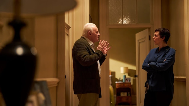 Anthony Hopkins y Olivia Colman.