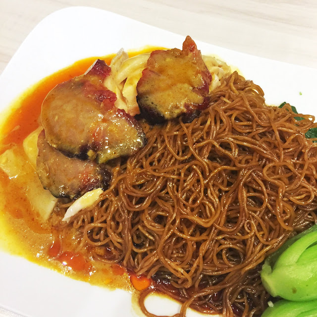 台北 星馬快餐 乾咖哩撈麵 炒粿條 馬來椰漿牛雞雙拼飯