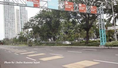 http://www.ejawantahtour.com/2014/08/menikmati-keindahan-pintu-gerbang-ancol-timur.html