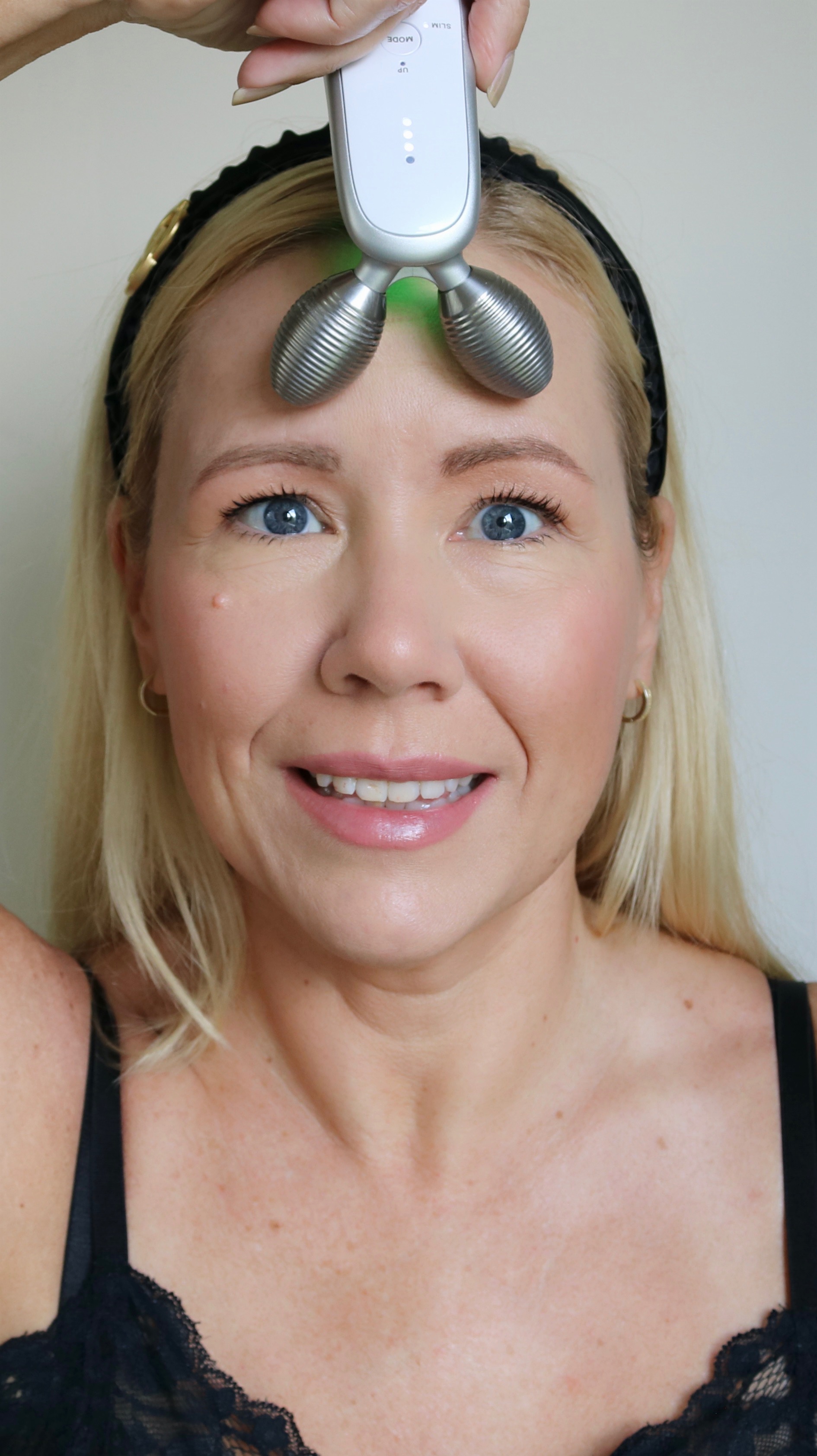 medicube Age R Derma Shot Review: this might be the face device