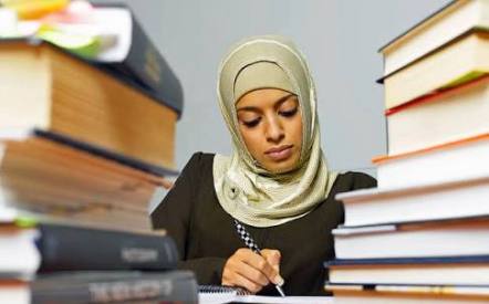 Hukum Wanita Bekerja Tanpa Izin Suami