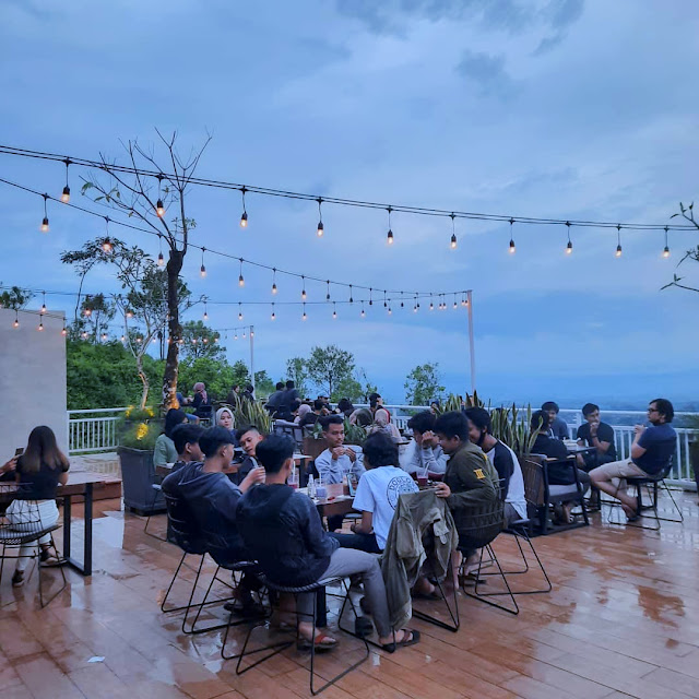 Lokasi dan Daftar Menu Taman Langit Cafe Baturaden Purwokerto