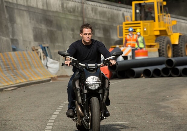 Chris Pine riding motorbike