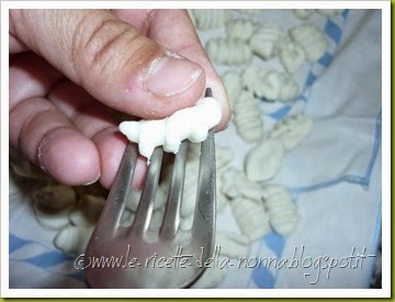 Gnocchi di ricotta - ricetta base (5) - Copia