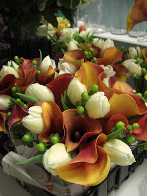 calla lily peach roses centerpieces for weddings
