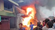 Kebakaran Hebat di Pasar Pendopo Hanguskan Tiga Ruko, Kerugian Capai Miliaran Rupiah