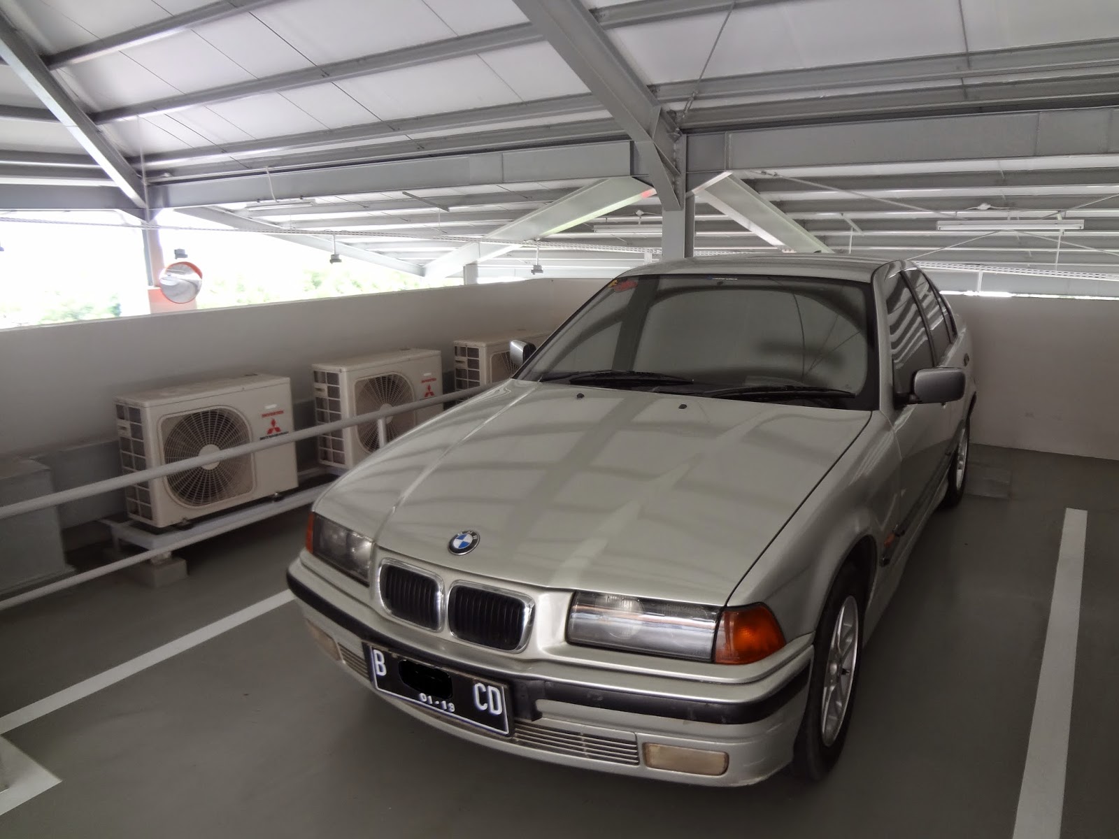 DiJual Mobil  BMW  318i Tahun  1997  Photo Blog