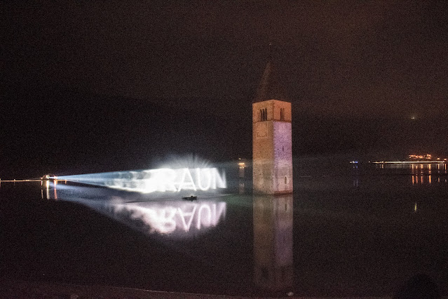 AL GIRO LAGO DI RESIA DA PROTAGONISTI. L’OPERA D’ARTE VISUAL SULL’ACQUA - ©EvelinThöni