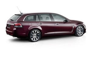 Holden VF CalaisV rear[3]