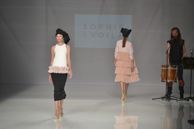 "Desfile de Sophie et Voilà"