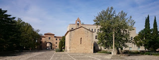 Plaza del Monasterio de Poblet.