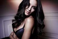 Selita Ebanks sexy lingerie model photo shoot