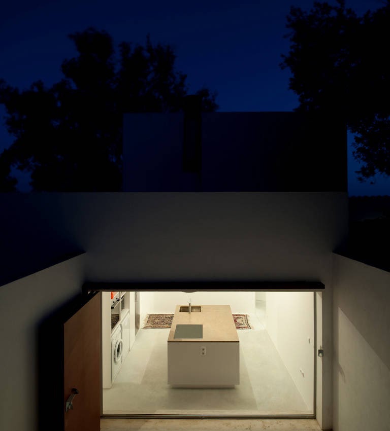 Casa de los Agostos - Pedro Domingos Arquitectos