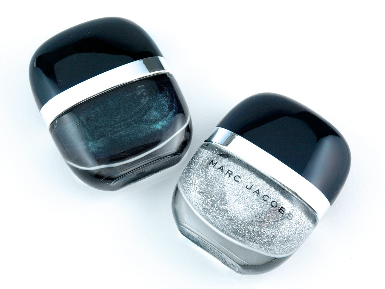 Marc Jacobs Enamored Hi-Shine Nail Lacuer in "Sally" & "Glinda": Review and Swatches