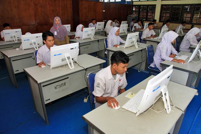 LATIHAN SOAL US BAHASA INDONESIA SMA PROGRAM BAHASA TAHUN 2021/2022