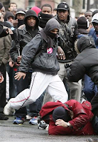 racailles devant le lycée