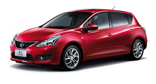 2012 Nissan Tiida Wallpapers