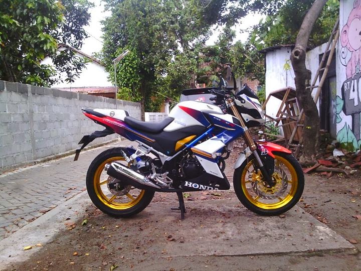 20 Gambar Modifikasi Honda CB150R Terbaru 2014 Super 