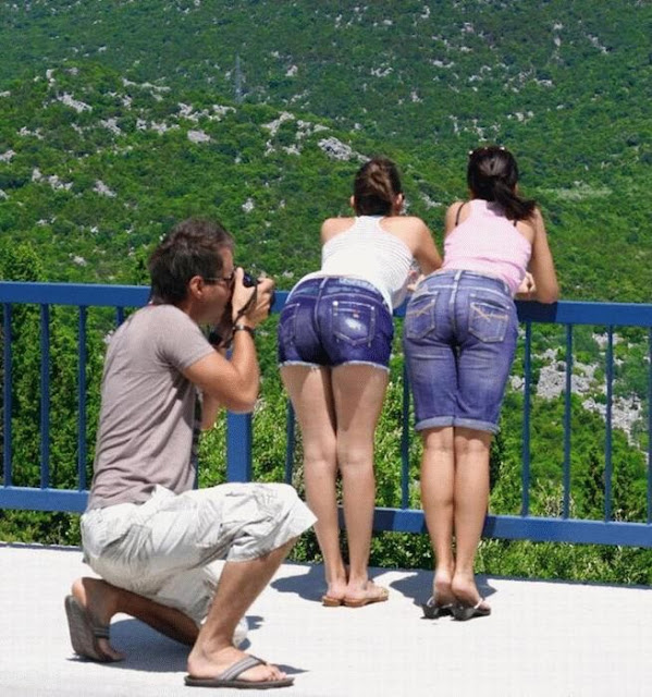 Men's Way Of Taking Picture