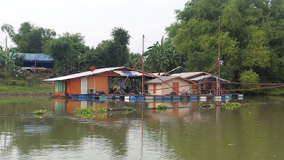 Schwimmende Häuser Thailand