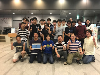 主催者の小林さん（最前列左から2人目）